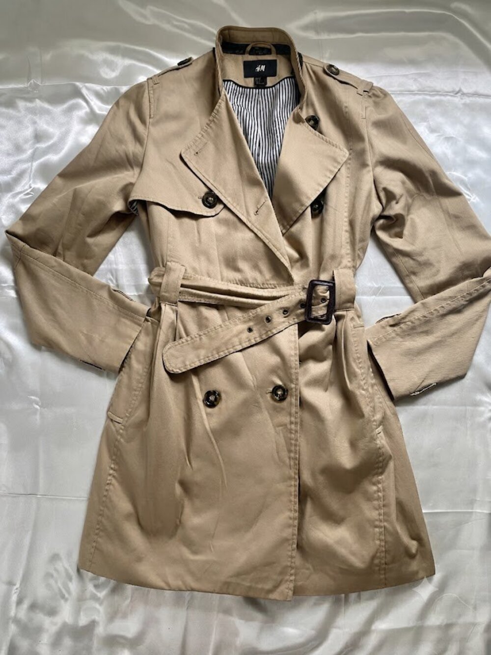 Classic Trench Coat (READ DESCRIP)